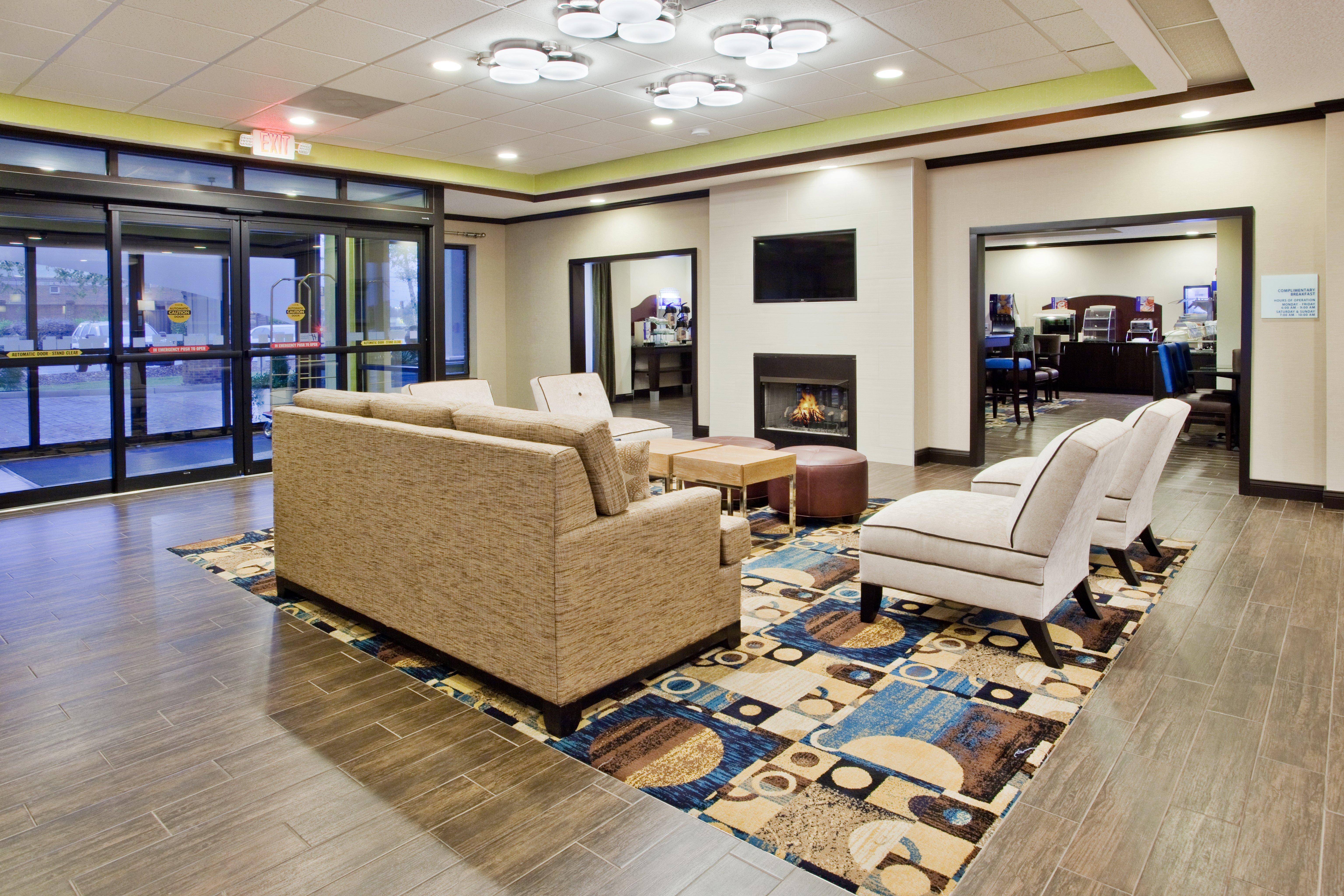 Holiday Inn Express & Suites Buford Ne - Lake Lanier By Ihg Buitenkant foto